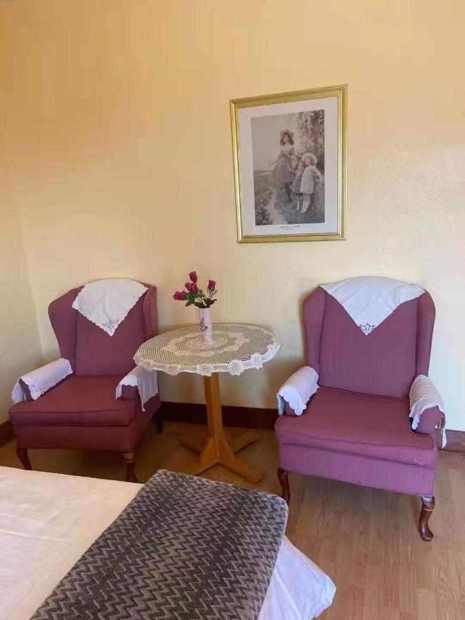 Rodmay Hotel Пауэлл-Ривер Экстерьер фото