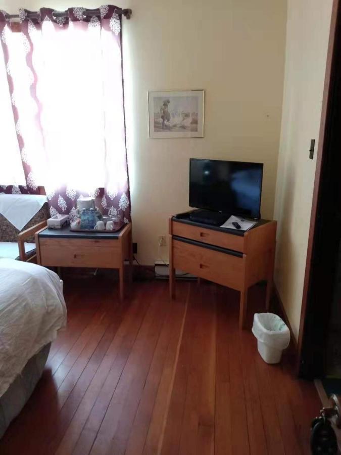 Rodmay Hotel Пауэлл-Ривер Экстерьер фото