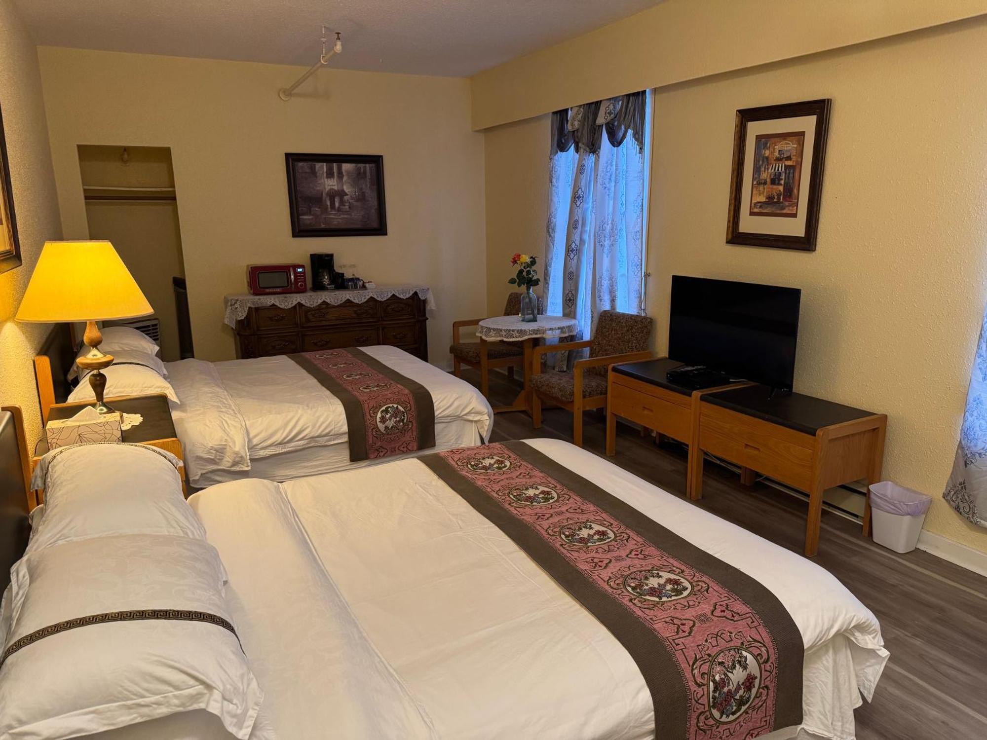 Rodmay Hotel Пауэлл-Ривер Экстерьер фото