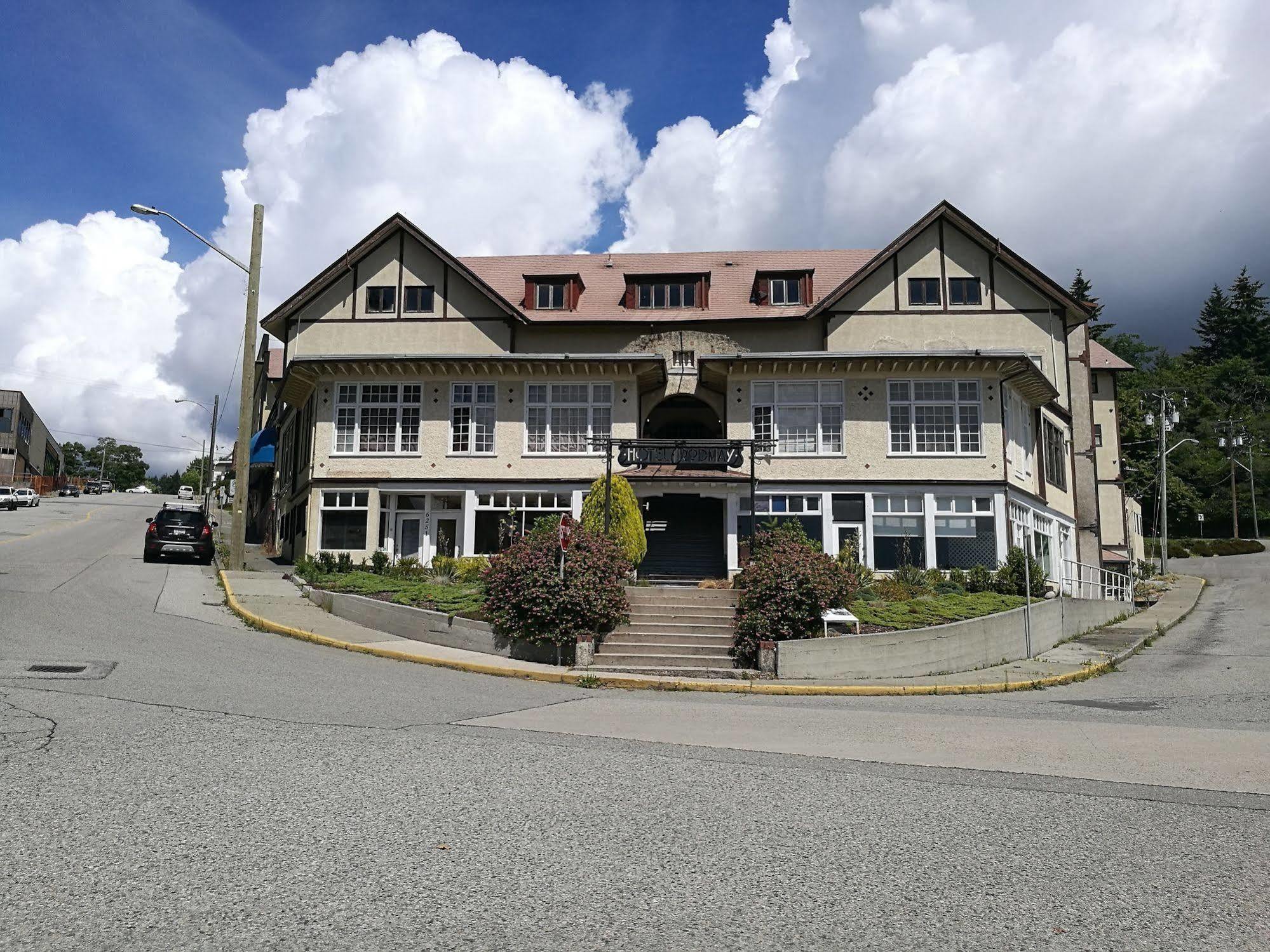 Rodmay Hotel Пауэлл-Ривер Экстерьер фото